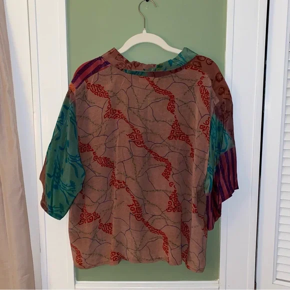 Kantha Bae Silk Short Sleeve Blouse - Picture 5 of 6